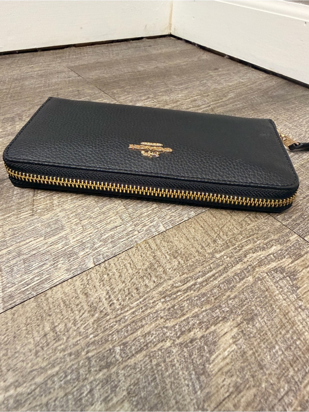 Coach Black Pebbled Leather Zip Wallet with Gold Logo - Picture 5 of 7